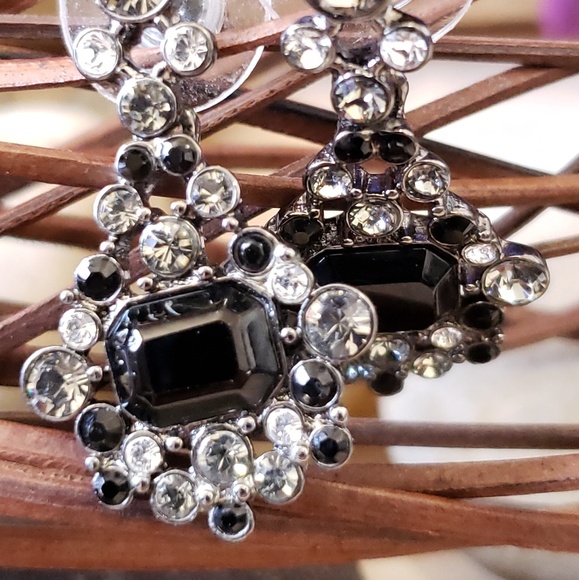 GIVENCHY Vintage Earrings - Picture 3 of 4